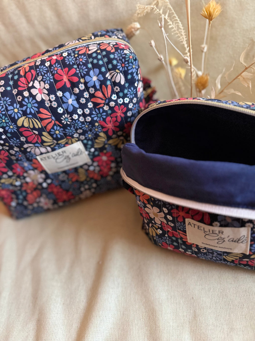 Trousse matelassée bleue