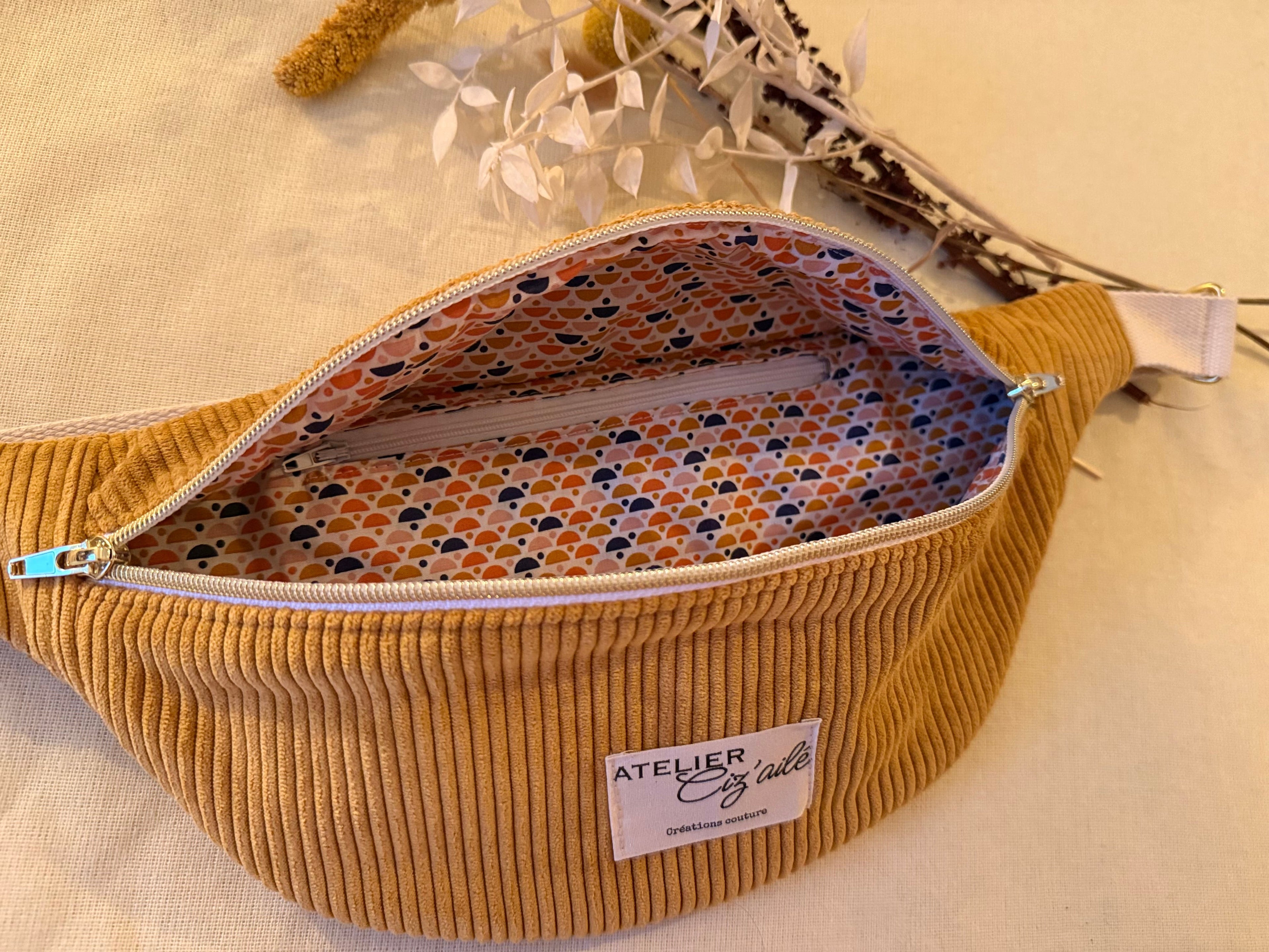 Sac banane en velours côtelé moutarde