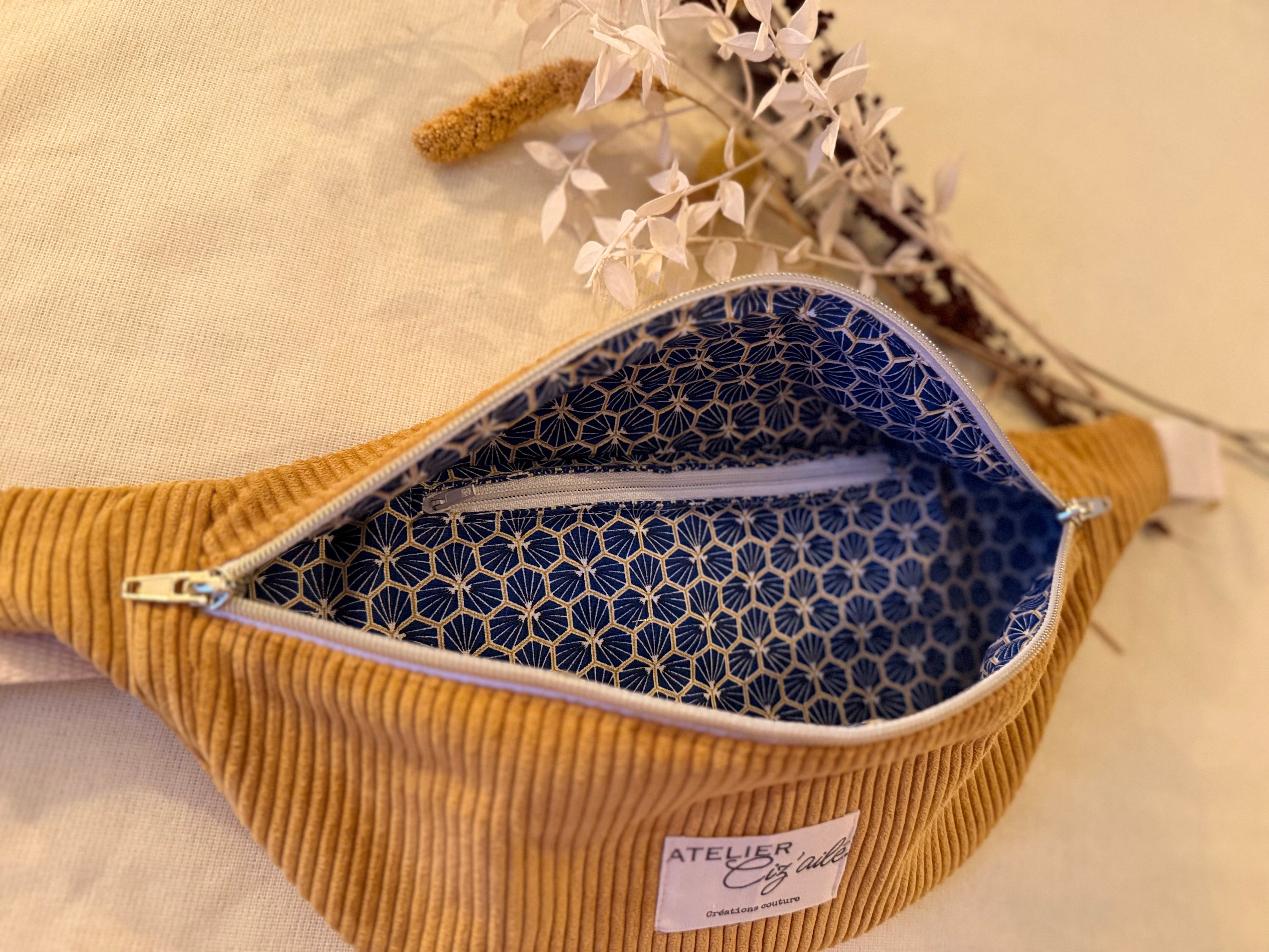 Sac banane en velours côtelé moutarde