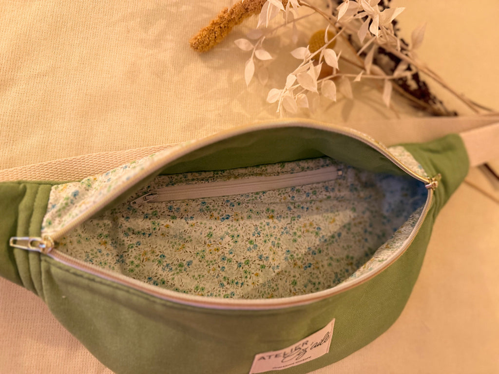 Sac banane en lin vert