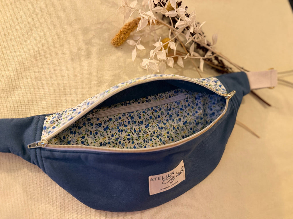 Sac banane en lin bleu